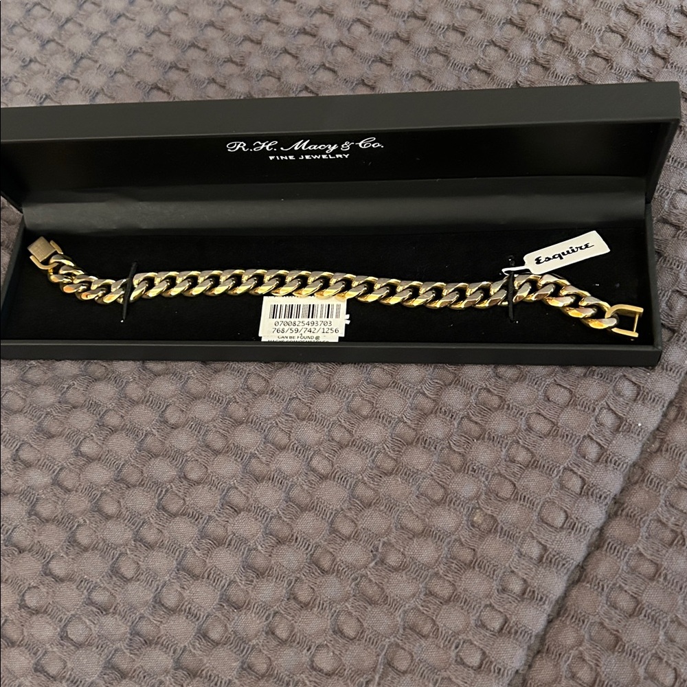 Gold tone ion plated stainless steel 8.5” long
10.50mm thick fold over clasp